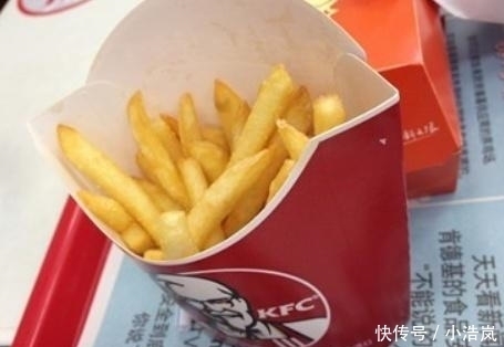 原来薯条盒上有个“零件”,专门用来挤番茄酱!N年的薯条白吃了