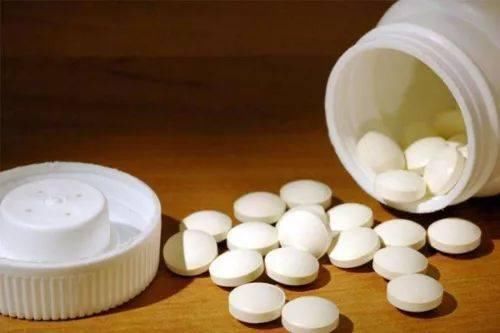 黄化病|总烂根黄叶,盆里撒一把它,不管多难养,很快能冒芽冒花!