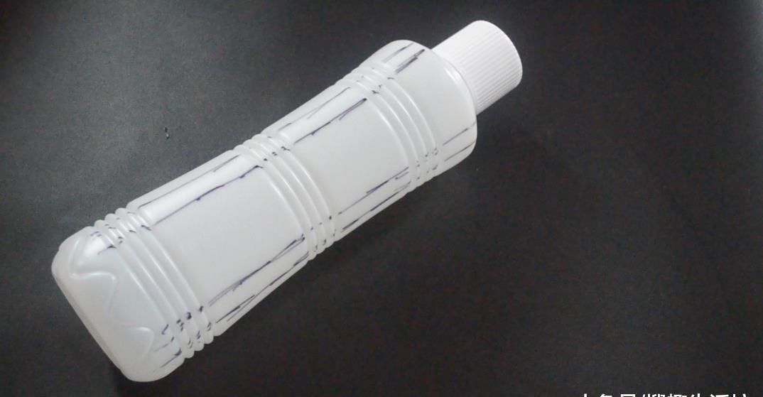 大号塑料瓶别再扔掉了, 改造一下, 放在厨房里有大用处, 太实用了