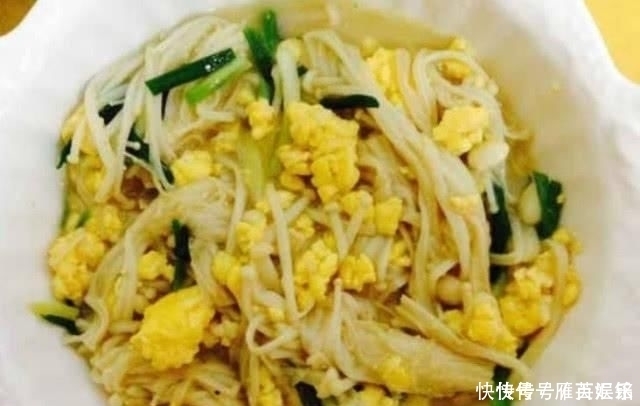 天然的“补脑菜”找到了,每天炒一盘,比核桃还滋补,脑瓜更聪明