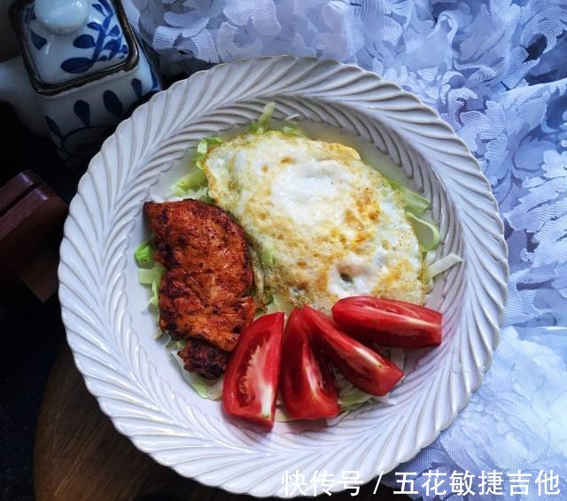 低脂餐|鸡脯肉煎蛋低脂餐，简单易做，好吃不长肉！
