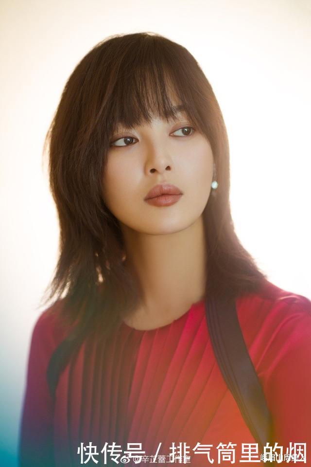 不管你颜值有多高，都别烫卷发来显老，这4款发型减龄又时尚