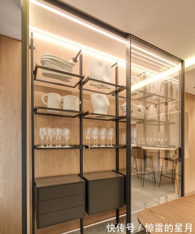 套房子|卖掉大平层,换这套160复式,客厅挑空4.5米,楼上楼下动静分离!