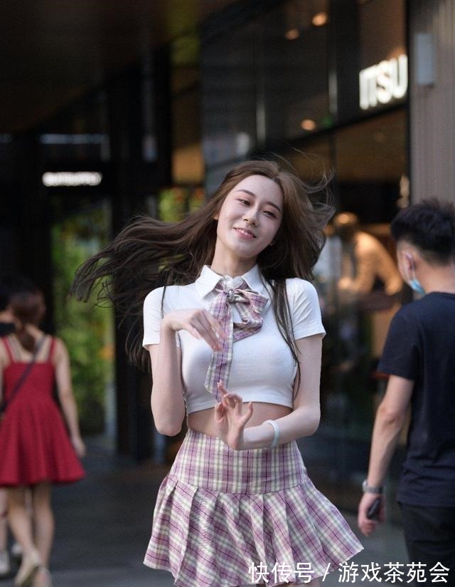 连体裤 清凉穿搭的瑜伽裤轻松穿出潮范,凸显修长的身材,帅气随性!