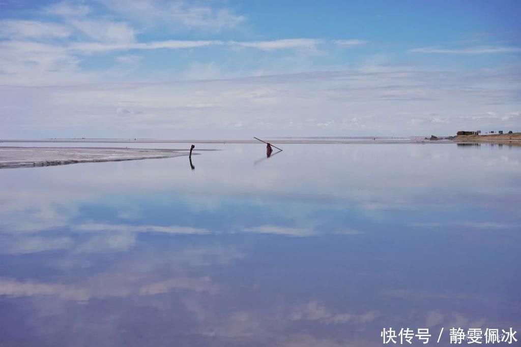 非洲也有天空之镜撒哈拉沙漠旁依傍着世界第一大沙漠盐湖