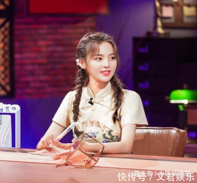 穿搭 经典款式的旗袍，教你怎么穿搭，各种身材都有一套旗袍穿搭法则