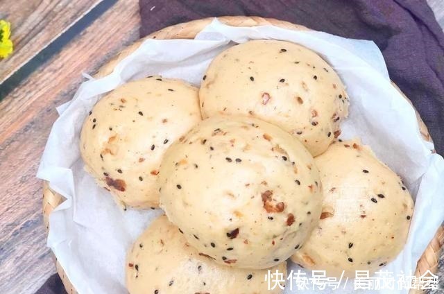 红糖|女人要想皮肤好，光吃红枣可不行，早餐多吃它，美白祛斑又水灵！