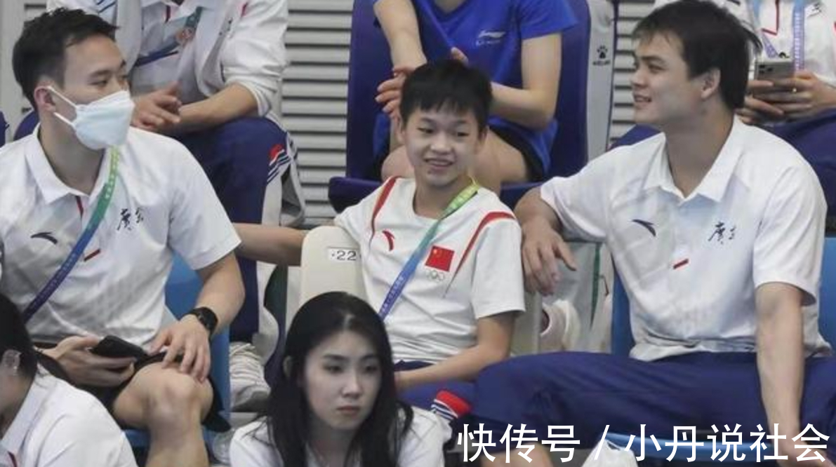 游乐园|全红婵坐大摆锤双手比V太开心,婉拒所有代言+综艺,暂不捞金