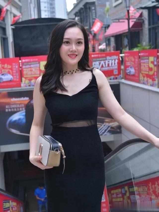 魅力|街拍清凉又很有魅力的夏日穿搭推荐