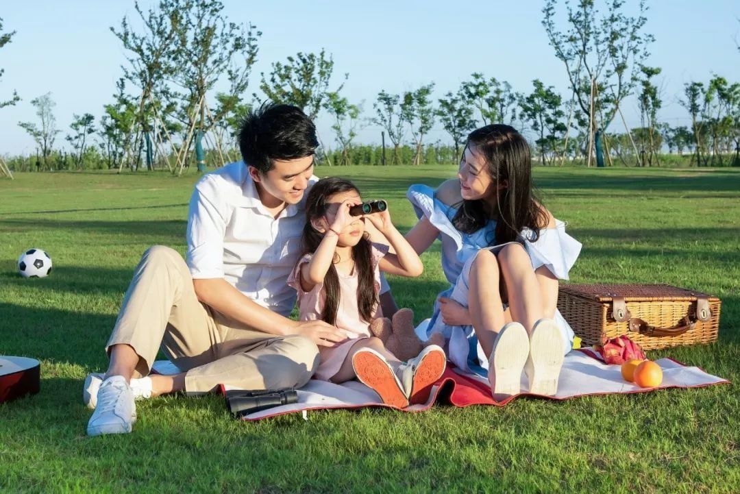 孩子|内向的孩子和外向的孩子,究竟谁将来更有出息?跟大家想的不一样