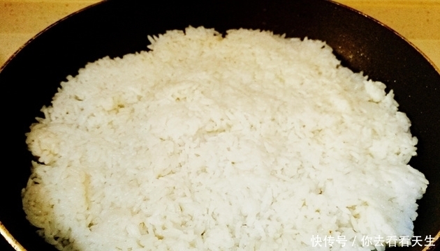 大厨|五星大厨:鸡蛋别再炒饭了,这样做出来才是好吃到爆