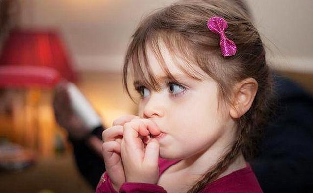 宝宝|孩子见啥都想往嘴里塞?作为家长,要看懂这一举动背后的心理暗示