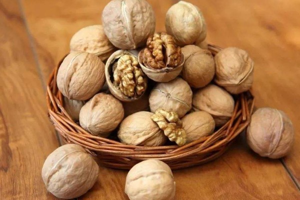 食物|老年人常吃4种食物，给体内血管“洗洗澡”，多年垃圾一扫而光！