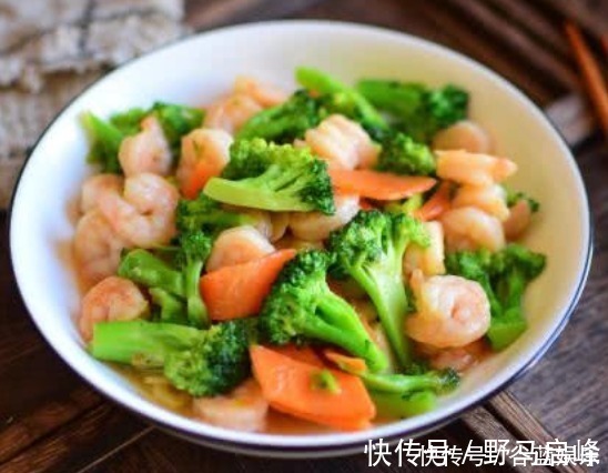 焯水|炒西兰花时不要直接焯水!多加这1步,西兰花又脆又嫩,口感好