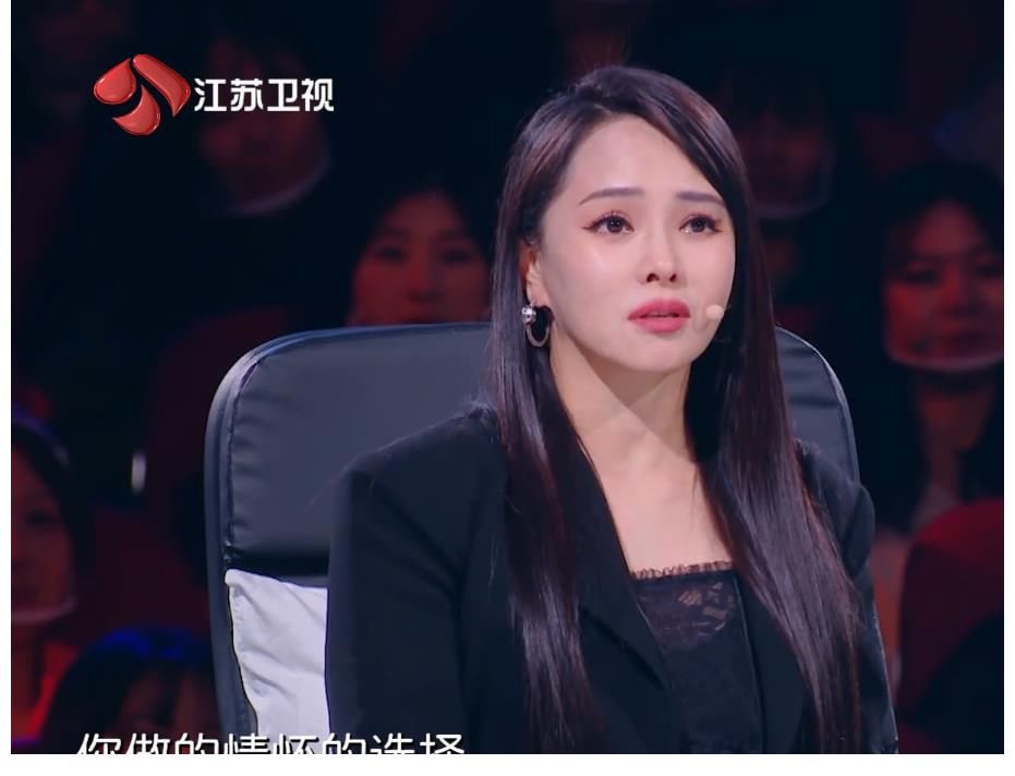 《點(diǎn)贊！達(dá)人秀》的評委不同以往，嚴(yán)肅派謝霆鋒，萌噠噠鄧紫棋