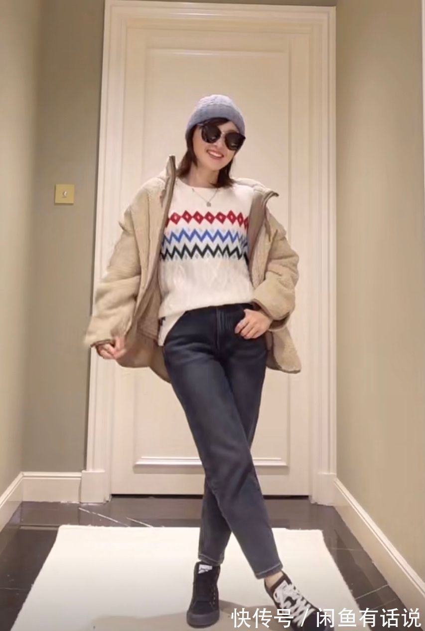 直筒 身高1米56,长相也一般,40岁阿姨却用穿搭圈粉20万,照穿就很美
