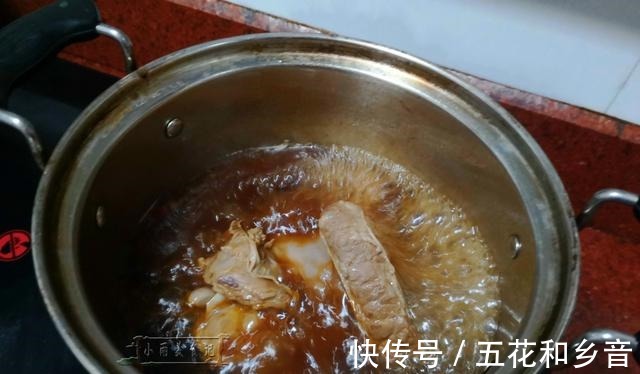 罗汉肉|猪身上的这块肉，看着不起眼味道媲美牛腩，卤一卤蘸酱吃味道一绝！