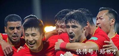 预赛|1-0!爆冷,国足将逢凶化吉,李霄鹏首秀4大利好,携5归化争12分