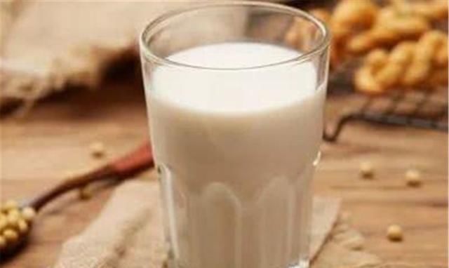 孕妈|怀孕喝牛奶还是豆浆?两者的差别可不小,根据需求喝才对