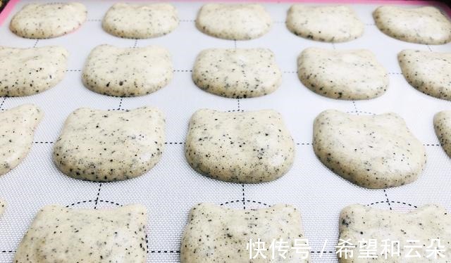 鸡蛋黄|香浓可口的黑芝麻饼干,制作简单,美味又健康!