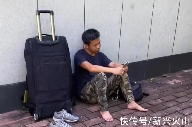 宋湘波|他名校毕业才华横溢，曾跟马云同桌进餐，如今却靠捡破烂为生