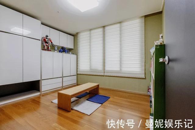 卡座|同样去客厅化,她却不买沙发坚定打卡座,83㎡比200㎡收纳强