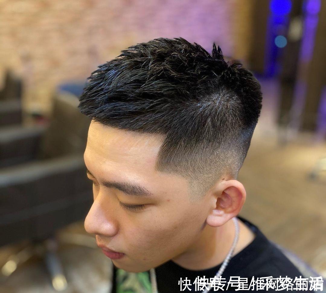 潮流造型 男生不要乱剪发型,2021留这6款潮流造型,让你更显时髦帅气