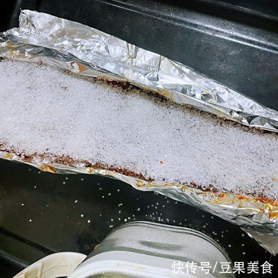 舌尖上的中国，脆皮烤五花能占一席之地