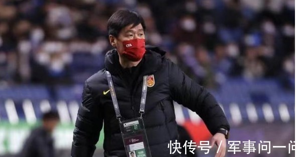 贾岩峰|国足队长吴曦获力挺,李霄鹏仍很信任他,躲球另有原因