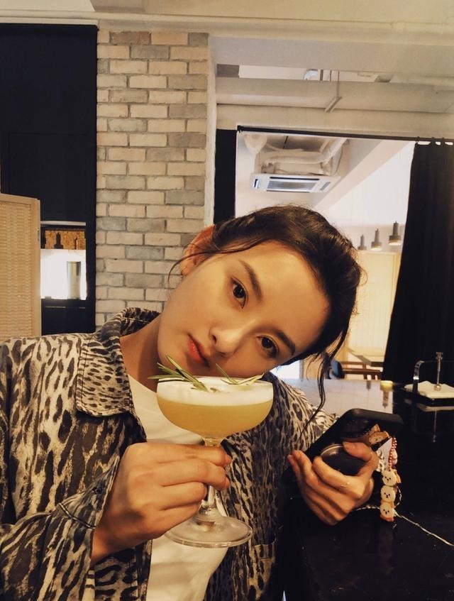 大长腿|儿童卡通动画:沃尔夫被一群牙齿嘲笑,想要逃离这个地方