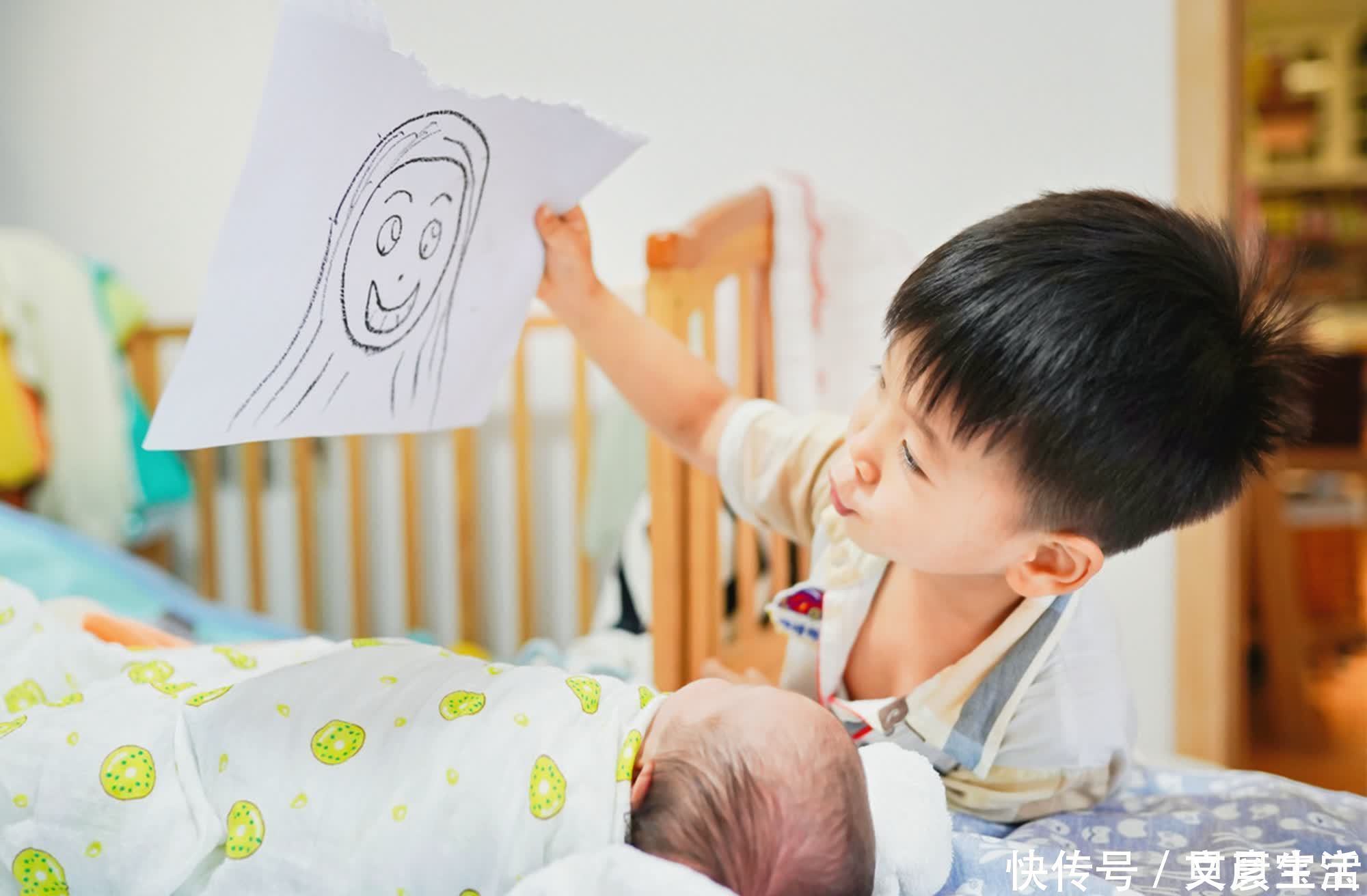 弟弟|“弟弟一哭我就忐忑”,小女孩日记让人心疼,二胎父母别顾此失彼