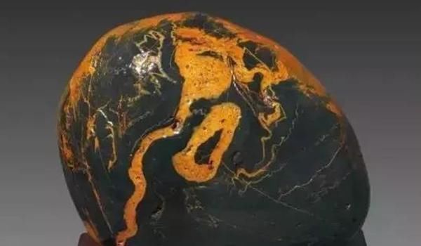 现在捡石头越来越难,玩石头还要不要捡石头?赏石高手:当然要啦