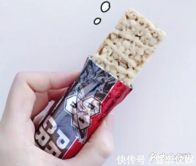 代餐|让罗永浩速瘦的蛋白棒VS帕梅拉爱惨的代餐奶昔，到底哪家强