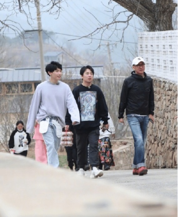 张翰 桃花坞刚开播就翻车,嘉宾说话“不带脑”,收视率让人担忧