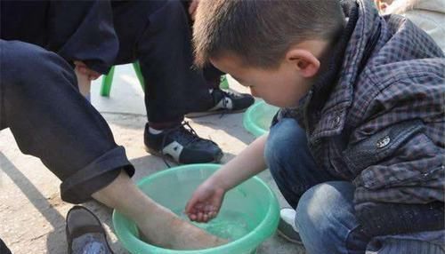 老人|老了才知道,儿子和女儿不孝顺的理由,完全不同,太现实了