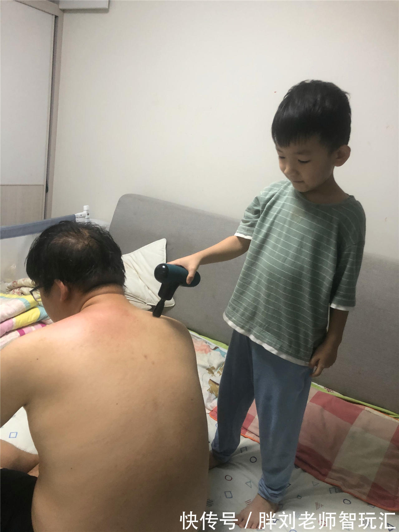 腰酸背痛|腰酸背痛腿抽筋，快用筋膜枪。舒服