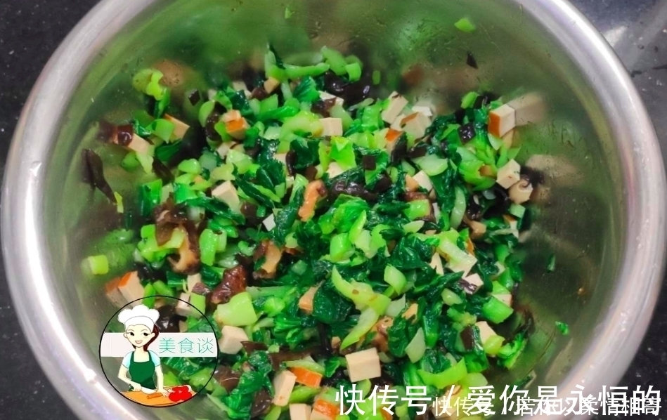 包子|秋天韭菜芹菜靠边站，此菜5毛钱1斤，蒸包子特美味，不放肉也很香