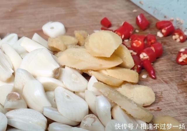 无水无油|腌萝卜条的家常做法,简单易学,酸甜口味,超级下饭