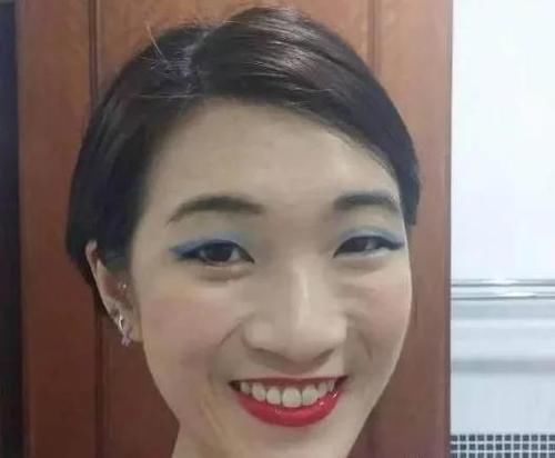 讲真的，女孩子出门一定不要这样子化妆，不仅尴尬还显丑