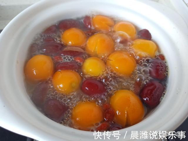 金桔|嗓子干痒不舒服,教你3款养生汤,润肺止咳很有效,成本才几块钱