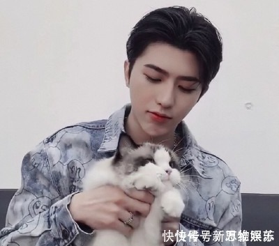 阿玛尼 亚太最帅面孔结果公布王一博第4,蔡徐坤19千玺42,第一让人惊讶