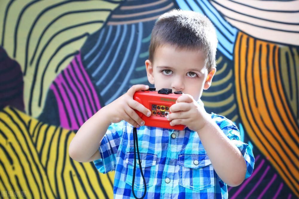 “玩具多”和“玩具少”的孩子究竟有什么不同?专家:十年后差距很明显