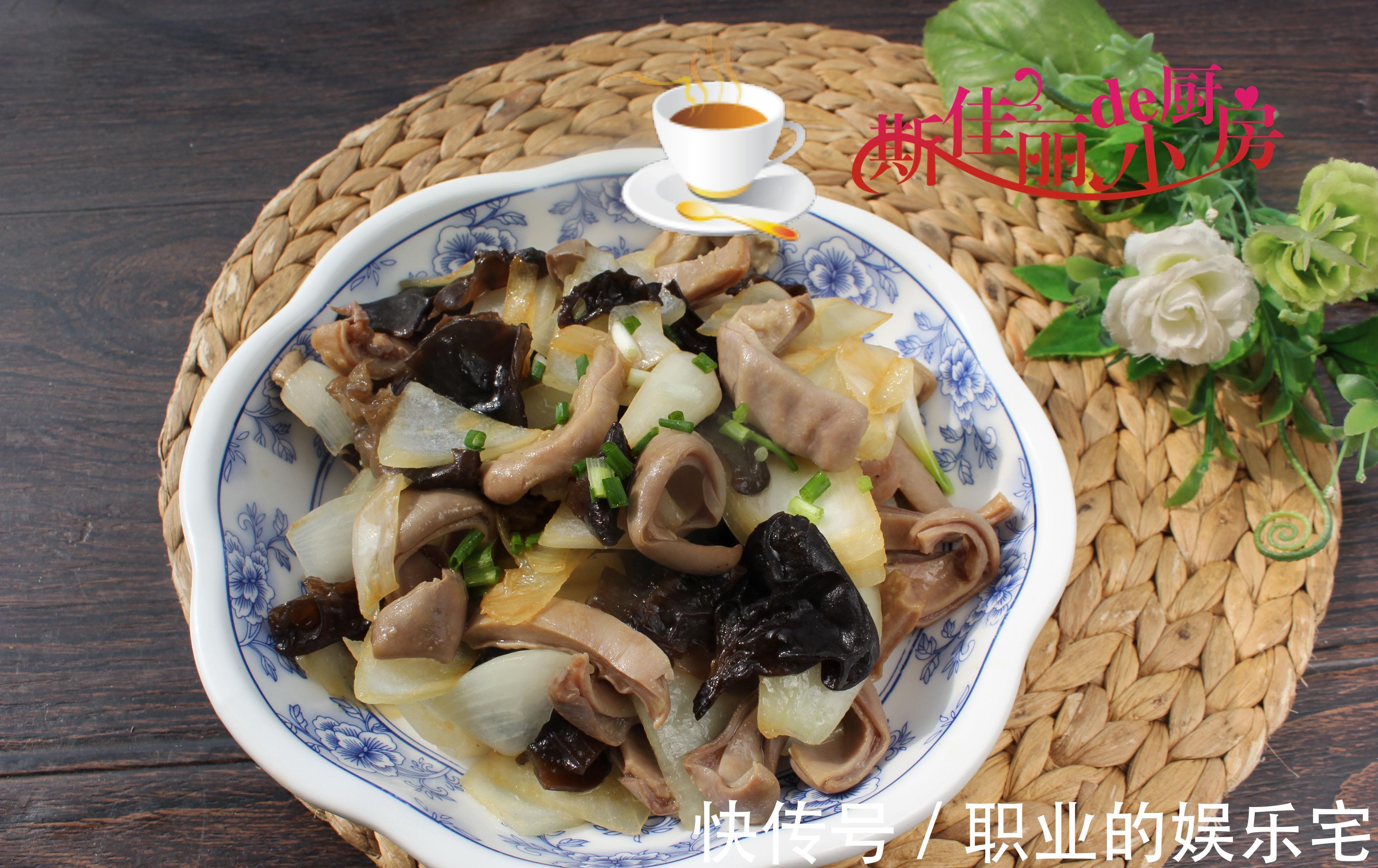 韭菜薹|夏天三口之家的晚餐,好吃好做,荤素搭配,家人爱吃从不浪费