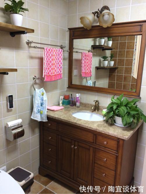 墙壁式|媳妇装新房,卫生间砌“半墙”,阳台成“绿森林”,被邻居赞爆了