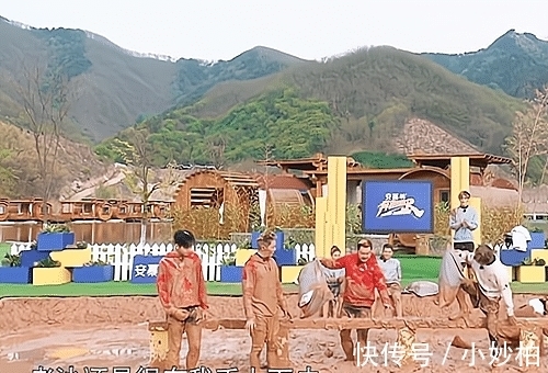 《奔跑吧》蔡徐坤请把你的头抬起来！玩不起的话，请看看黄旭熙！