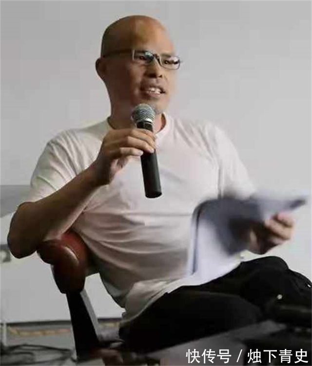 chiang#1935年毛主席作一首《念奴娇》,2006年一同济副教授因无知出洋相