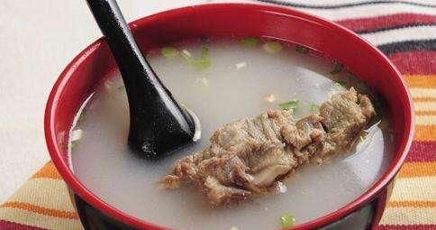 大骨汤|别拿骨质疏松不当回事,这些误区要了解,别等着骨折的时候再着急