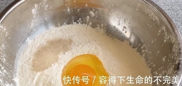 牛奶小饼的“诞生记”,不需要一滴油就能做,美味又营养
