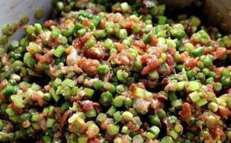 饺子|拌饺子馅时,只懂放油可不行,牢记4个窍门,饺子馅鲜嫩还多汁
