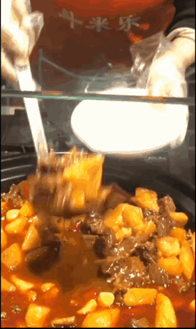 |搞笑GIF图:从开心到难过,其实只需要一个动作